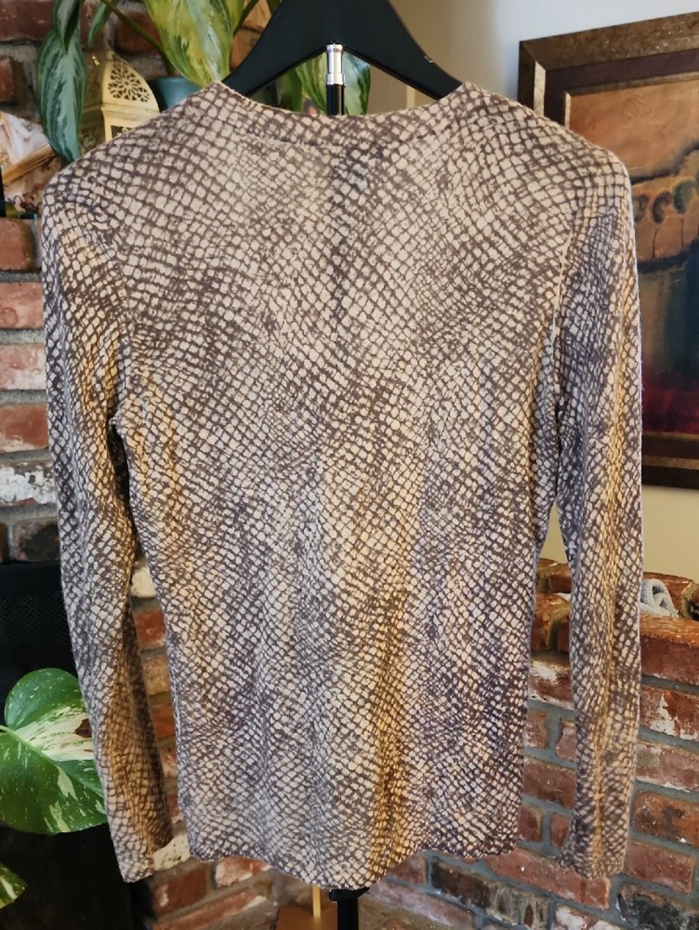 White + Warren Taupe and Cream V-Neck Snake-Print Sweater - Picture 3 of 6
